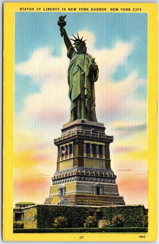 VINTAGE POSTCARD STATUE OF LIBERTY ON BLEDLOE'S ISLAND IN NEW YORK HARBOR