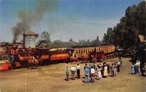 The Ghost Town and Calico Railroad Meeting the Stage Coach Ghost, California ...