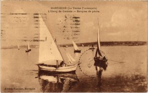 CPA MARTIGUES L'Etang de Caronte - Barques de Peche (1290945)