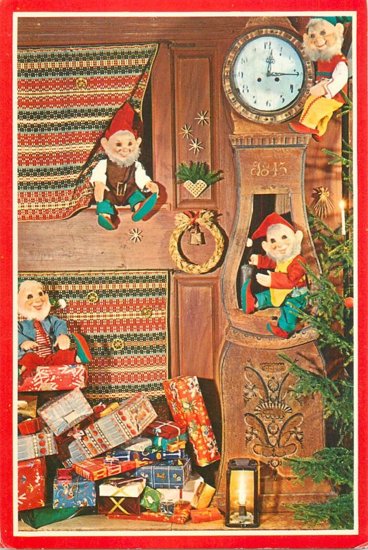 Christmas and New Year greetings postcard 1968 Sweden dwarf puppets and gifts