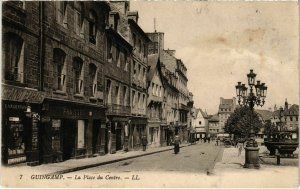 CPA GUINGAMP - La Place du Centre (993955)
