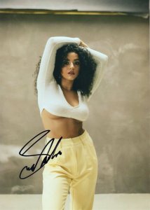 Shereen CutKelvin BBC Scottish Music Presenter 10x8 Hand Signed Photo