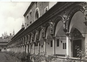 Italy Postcard - Certosa Di Pavia - View of The Great Cloister - Ref 13832A