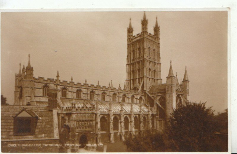 Gloucestershire Postcard - Cathedral From South West - Ref TZ10406