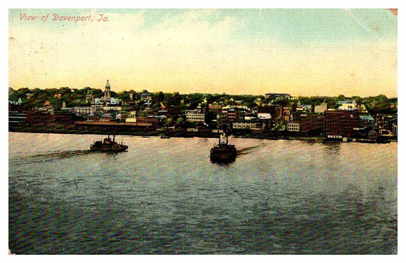 Postcard BOAT SCENE Davenport Iowa IA AQ9161