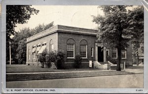 Postcard U.S. Post Office in Clinton, Indiana