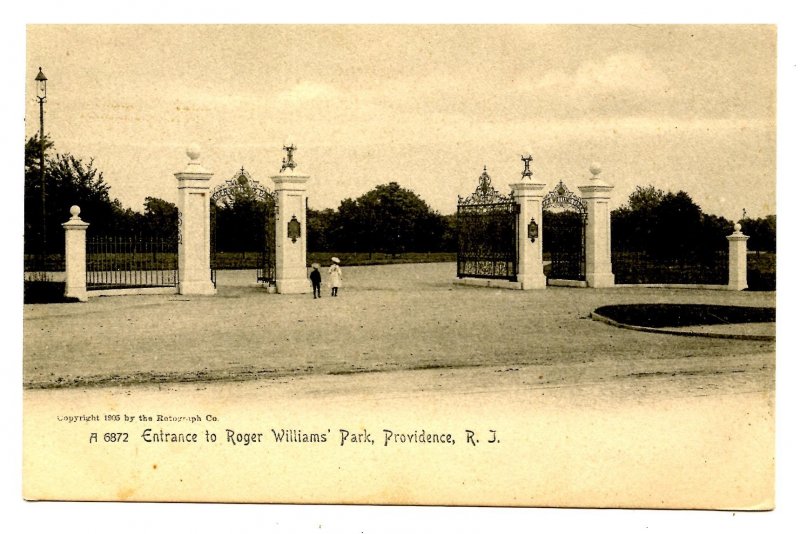 RI - Providence. Roger Williams Park, Entrance