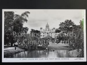 Old RP Cambridge: St. John's College New Court from Trinity Bridge - summer punt