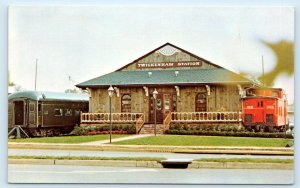 HUNTSVILLE, AL ~ Roadside TWICKENHAM STATION ~ Railroad Cars c1970s  Postcard