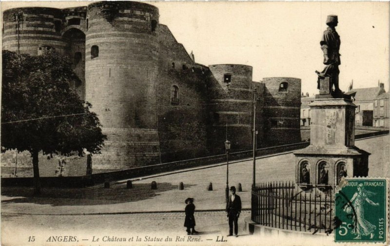 CPA ANGERS - Le Chateau et la Statue du Roi René (167179)