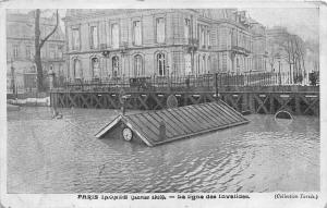 BC62247 Paris inonde 1910 La ligne des Invalides  france