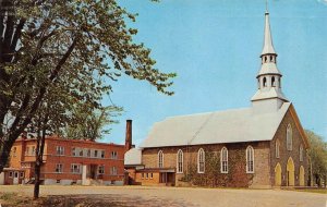 Huntingdon, Quebec Canada    ST JOSEPH CATHOLIC CHURCH    1964 Chrome Postcard