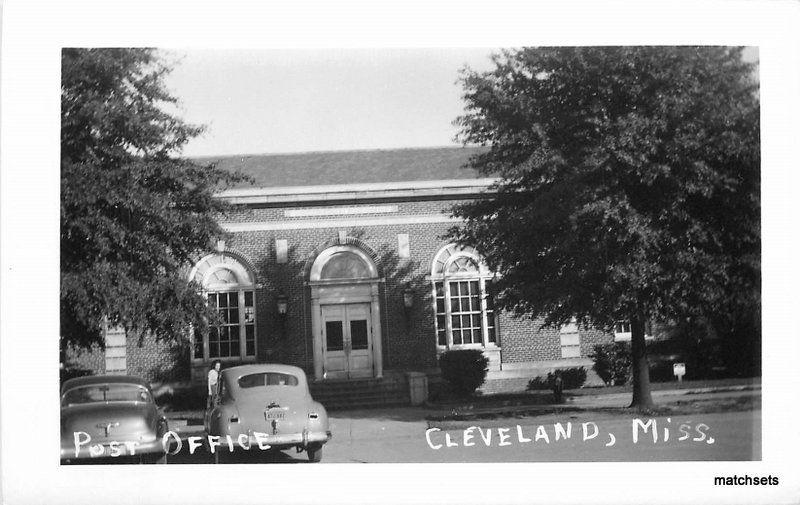 REAL PHOTO BROOKHAVEN MISSISSIPPI DRUG STORE ADVERTISING POSTCARD COPY CARS