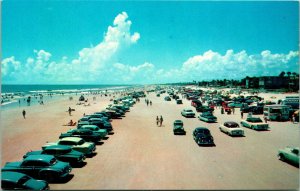 Vtg Postcard 1940s Chrome - Daytona Beach Florida FL Cars on Beach - UNP