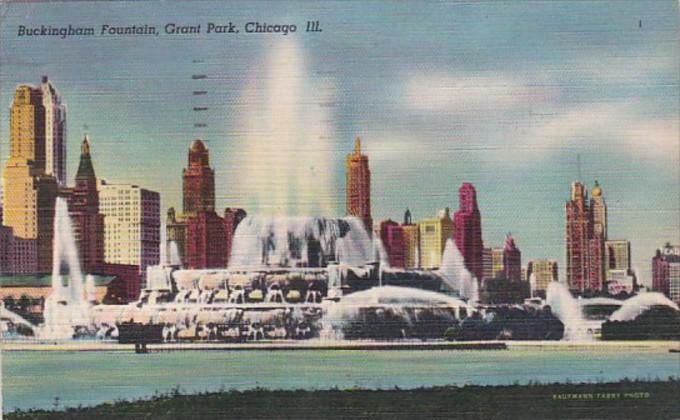 Illinois Chicago Buckingham Fountain In Grant Park 1943