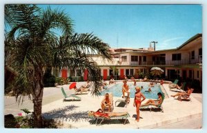 CLEARWATER BEACH, Florida FL ~ Roadside SEA AIR MOTEL Pool Bikini Girls Postcard