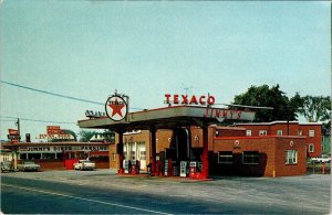 Auburn, ME Maine  JIMMY'S TEXACO GAS STATION & DINER  Roadside ca1960's Postcard