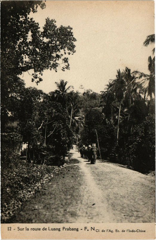 PC CPA LAOS, INDOCHINA, SUR LA ROUTE DE LUANG PRABANG, Postcard (b20889)