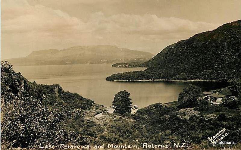 1930's Lake Tararewa & Mountain NEW ZEALAND 8555 Postcard