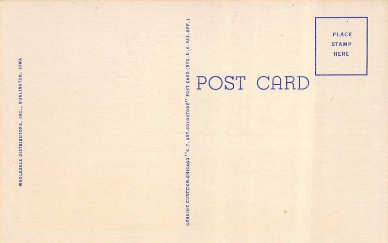 IA, Iowa     BURLINGTON'S RAIL & BUS STATION     c1940's Curteich Linen Postcard