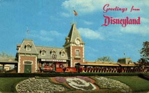 Disneyland Anaheim Guests Entering Disneyland Chrome Postcard 08.71