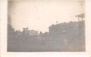 J10/ Interesting RPPC Postcard c1910 Farming Harvest Scene Farmers 136