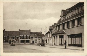 CPA Juvigny sous ANDAINE La Place de Bourg (150890)