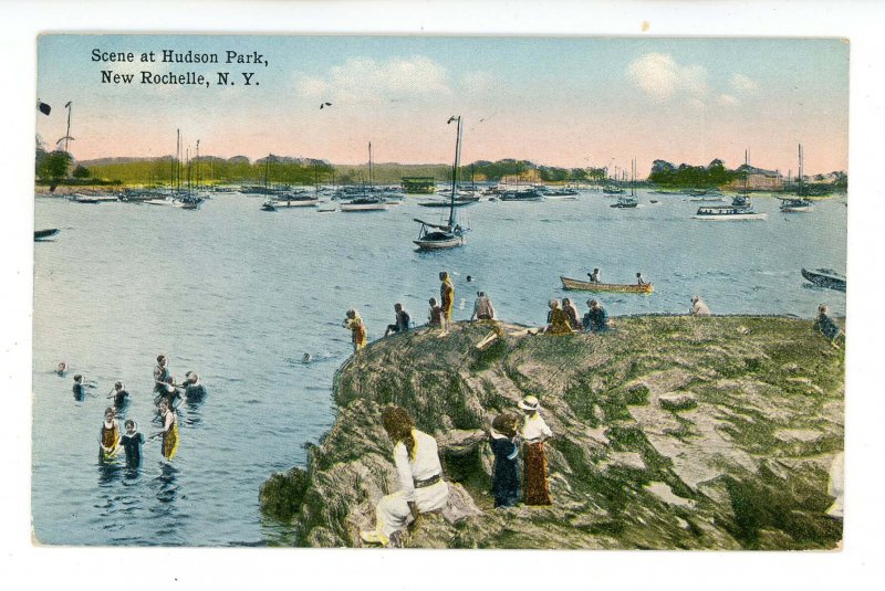 NY - New Rochelle. Hudson Park Scene