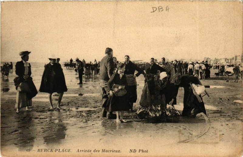 CPA Berck Plage- Arrivee des Macrieux FRANCE (908917)