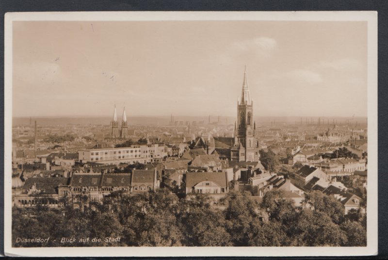 Germany Postcard - Dusseldorf - Blick Auf Die Stadt - T6854