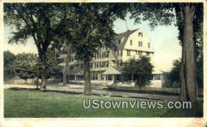 Colonial Hotel in Lake Winnipesaukee, New Hampshire