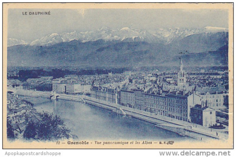 France Grenoble Vue Panoramique et les Alpes