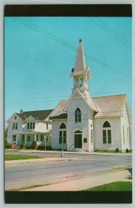 Harrington Delaware~Asbury Methodist Church~Standard Chrome Postcard