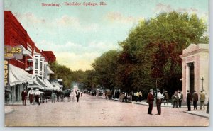 Excelsior Springs Missouri~Crowd on Broadway Street~Drug Store~Beer~Bank~1908