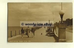 tp8648 - Kent - Along Central Promenade c1954 , Herne Bay - 