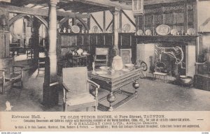 TAUNTON , Somerset , England , 00-10s ; Entrance Hall , Ye Olde Tudor House ;...