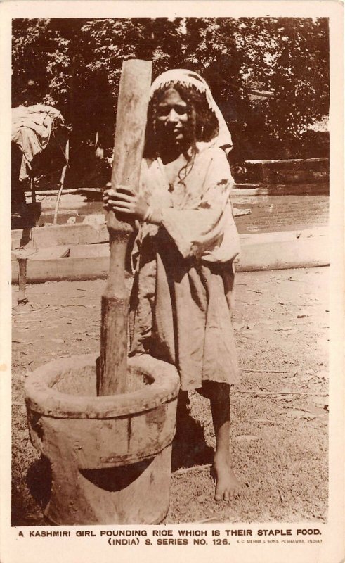 Lot142 real photo a kashmiri girl pounding rice witch is their staple food india