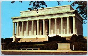 Postcard - Lincoln Memorial in Potomac Park - Washington, District of Columbia