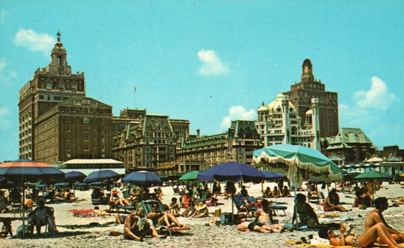 Vintage Postcard Bathing Beach & Luxury Hotel Atlantic City Boardwalk NJ