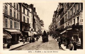 CPA PARIS 7e-La rue de Sévres (328138)