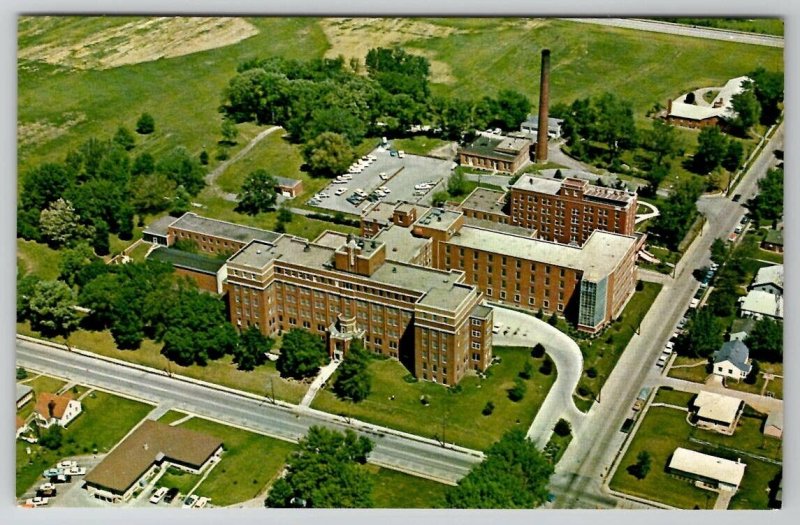 Davenport Iowa Mercy Hospital Postcard D30