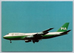 Airplane Postcard PIA Pakistan International Airlines Airways Boeing 747 FQ27