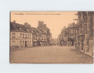 Postcard Vue de la Place de l Eglise, Hostellerie du Grand Cerf, France