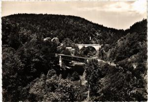 CPA Env. d'YSSINGEAUX - Le Pont de l'Enceinte (585933)