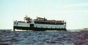 Postcard  View of Block Island Ferry enroute to Block Island, RI.      Q8