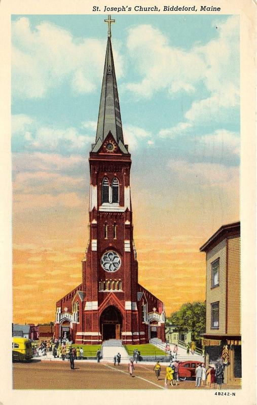 Biddeford Maine~St Joseph's Church~People in Front~40s Car & Bus~1944 Postcard