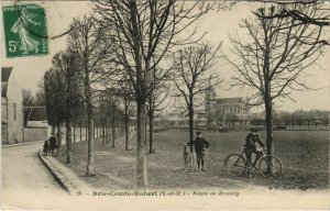 CPA Brie-Comte-Robert Route de Brunoy FRANCE (1101123)