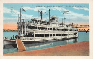 J25/ Ship Postcard c1910 Clinton Iowa Steamer Mississippi River Dock 35