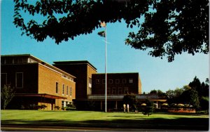 University of Oregon Eugene OR The ERB Memorial Student Union Postcard E96