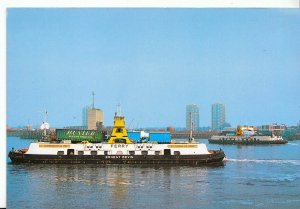 London Shipping Postcard - The Woolwich Ferry - Ernest Bevin - Ref.W270